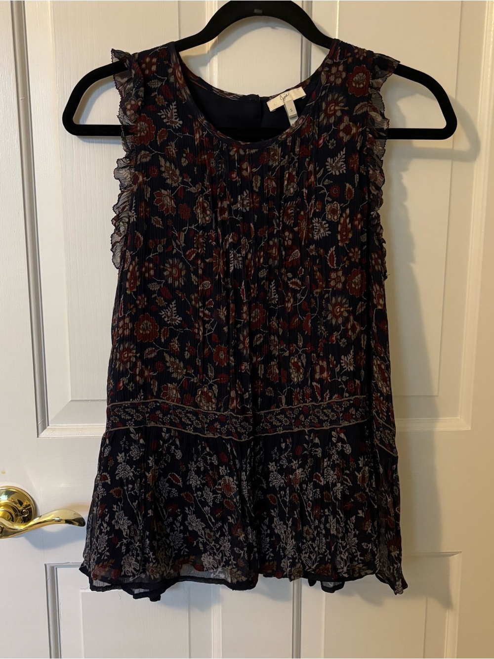 Joie Navy Floral Sleeveless Pleated Blouse